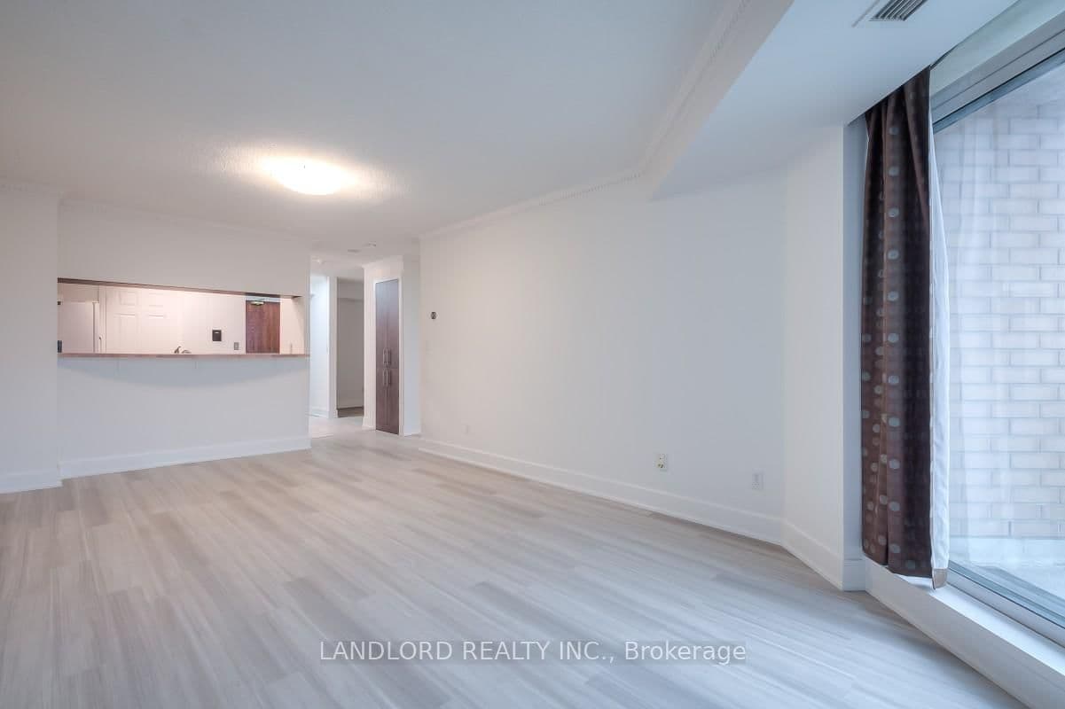 190 Manitoba Street, Unit 511 thumbnail 4
