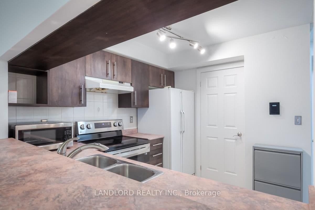 190 Manitoba Street, Unit 511 thumbnail 7