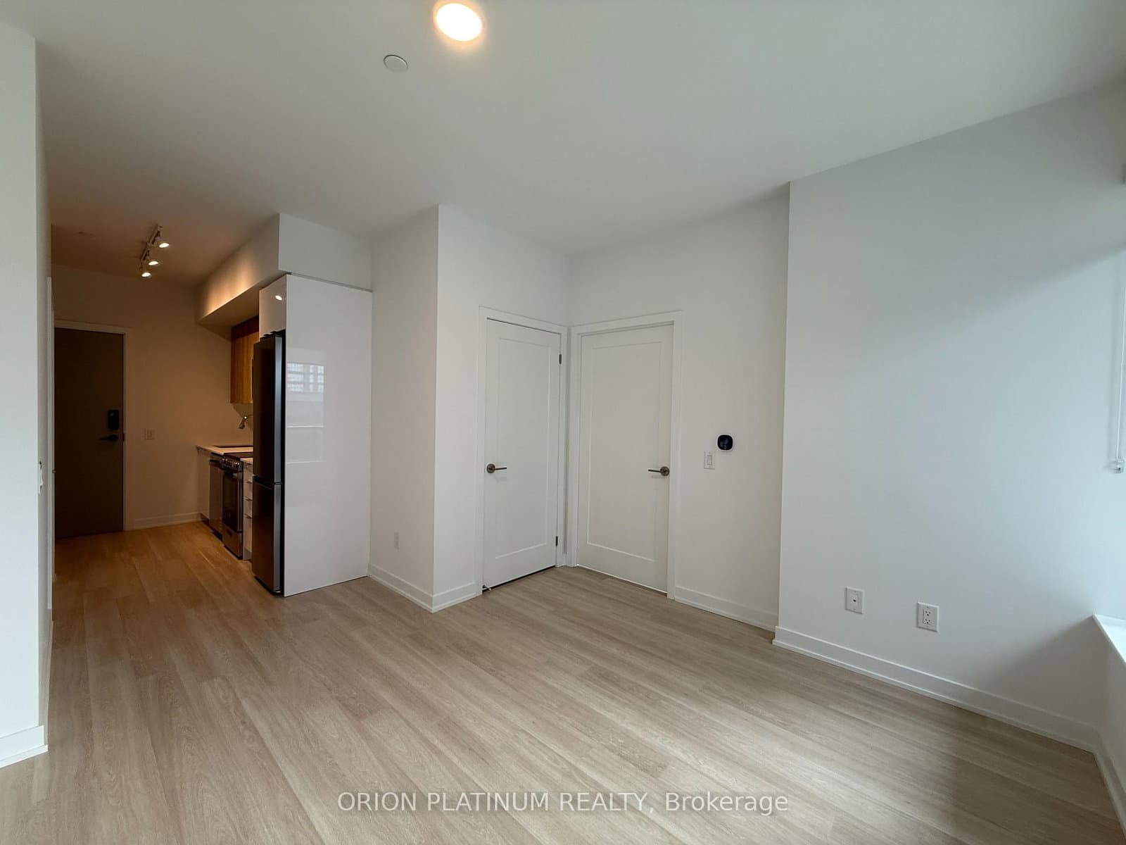 5105 Hurontario Street, Unit 631 thumbnail 7
