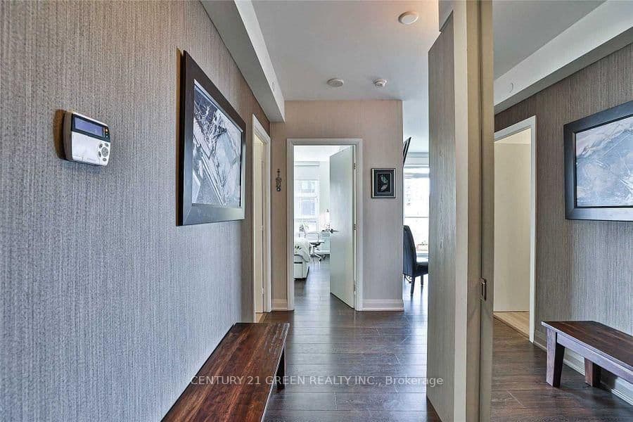 36 Park Lawn Road, Unit 303 thumbnail 3