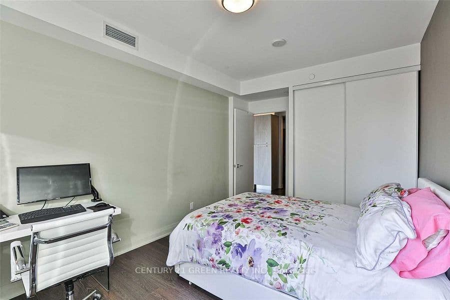 36 Park Lawn Road, Unit 303 thumbnail 6