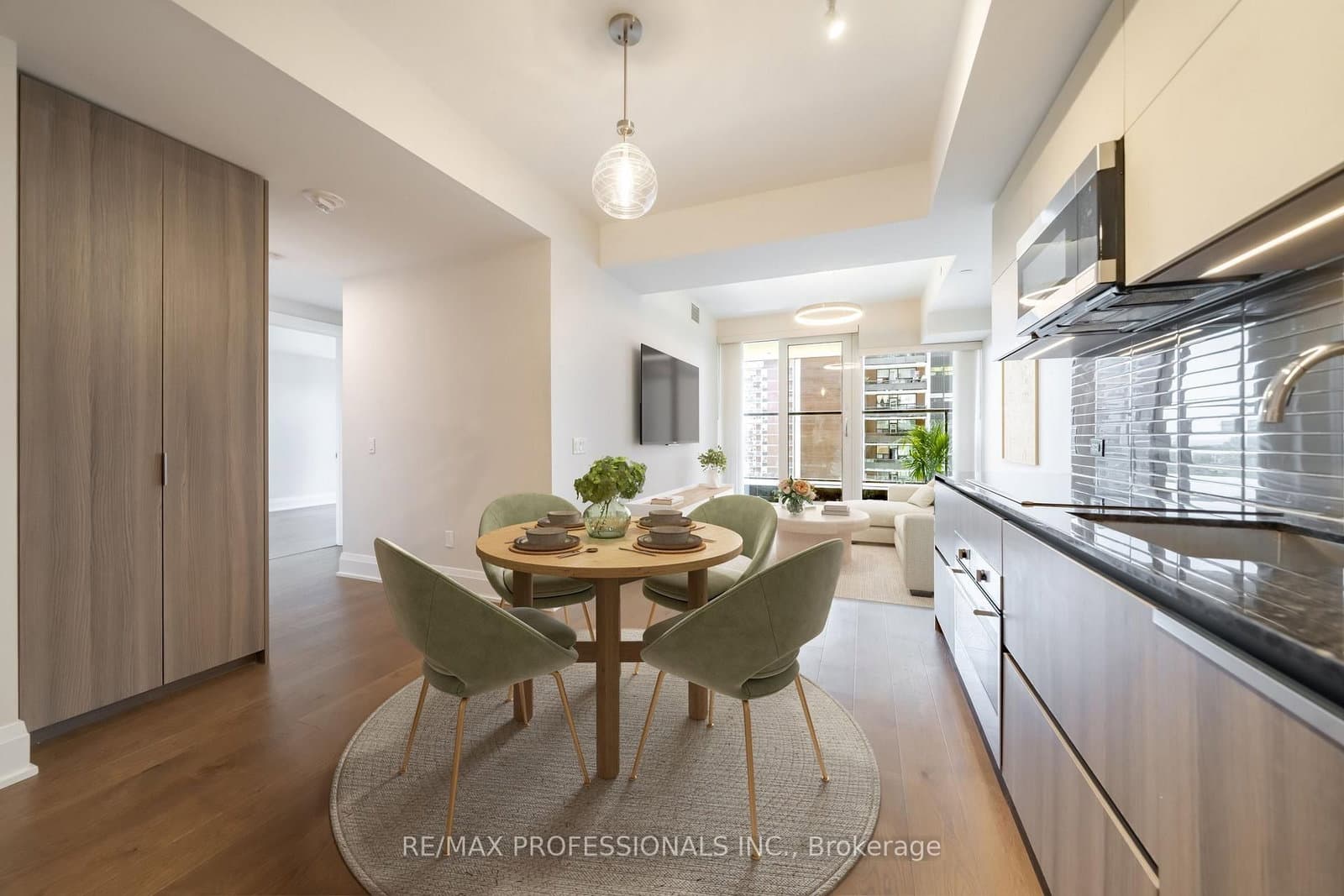 21 Park Street E, Unit 816 thumbnail 10