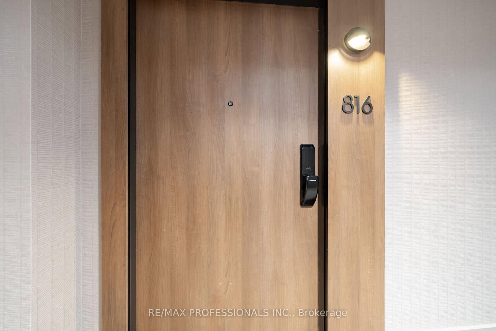 21 Park Street E, Unit 816 thumbnail 5