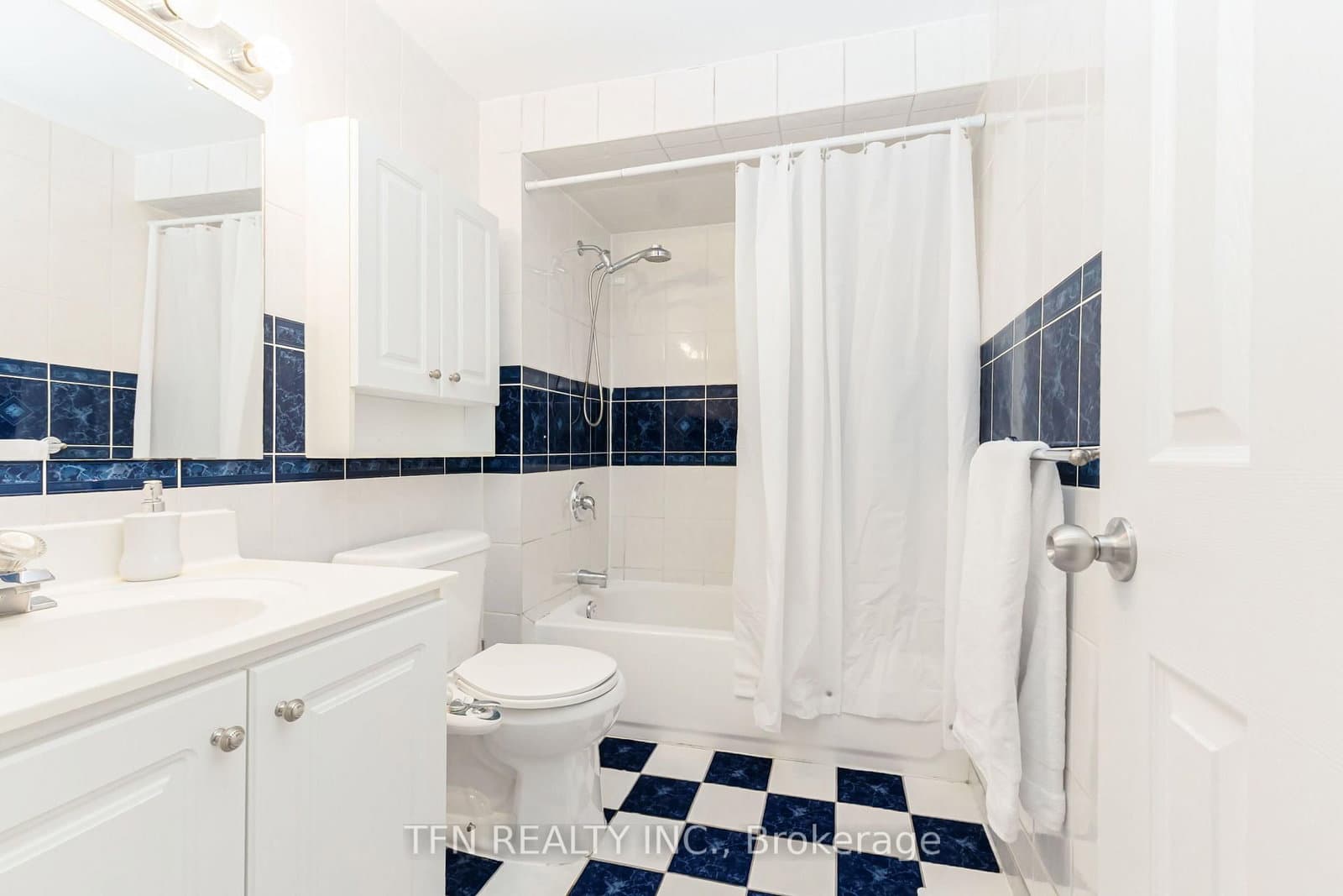4165 Fieldgate Drive, Unit 9 thumbnail 18