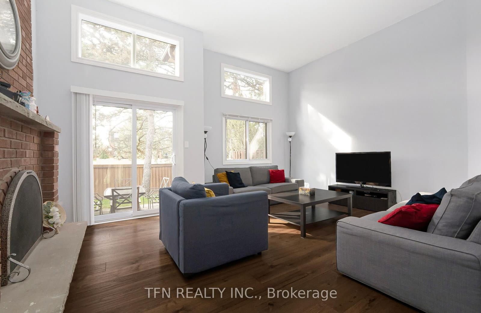 4165 Fieldgate Drive, Unit 9 thumbnail 6