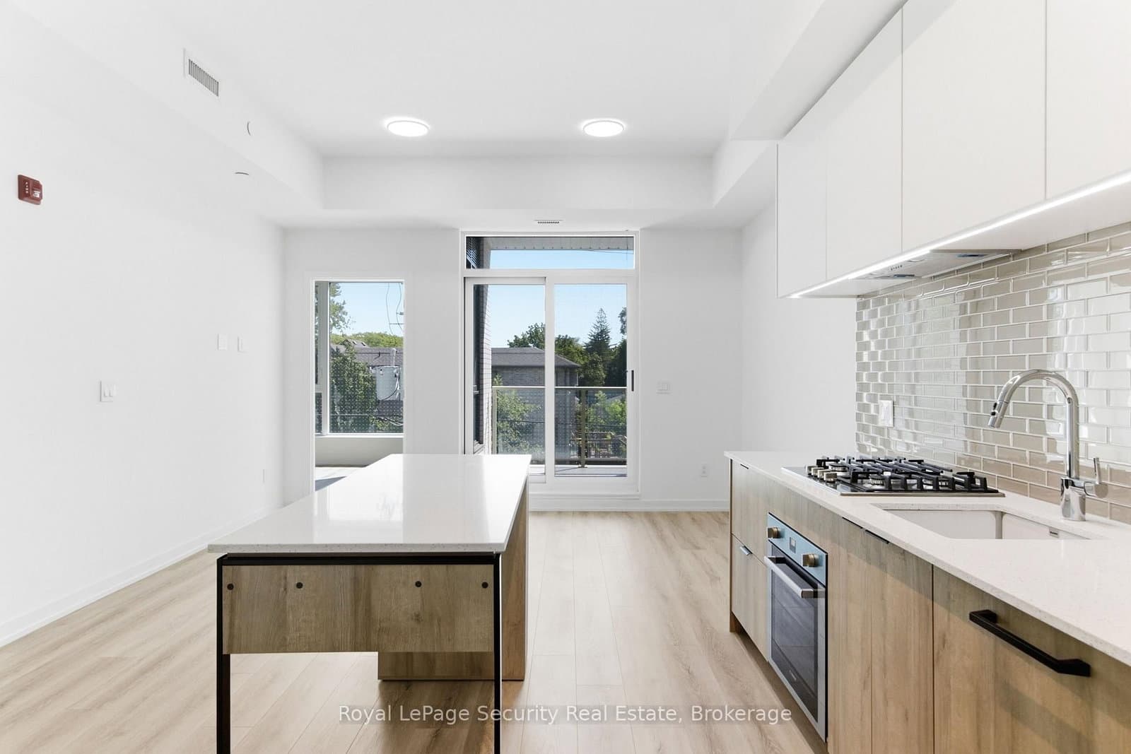 722 Marlee Avenue, Unit 301 thumbnail 18