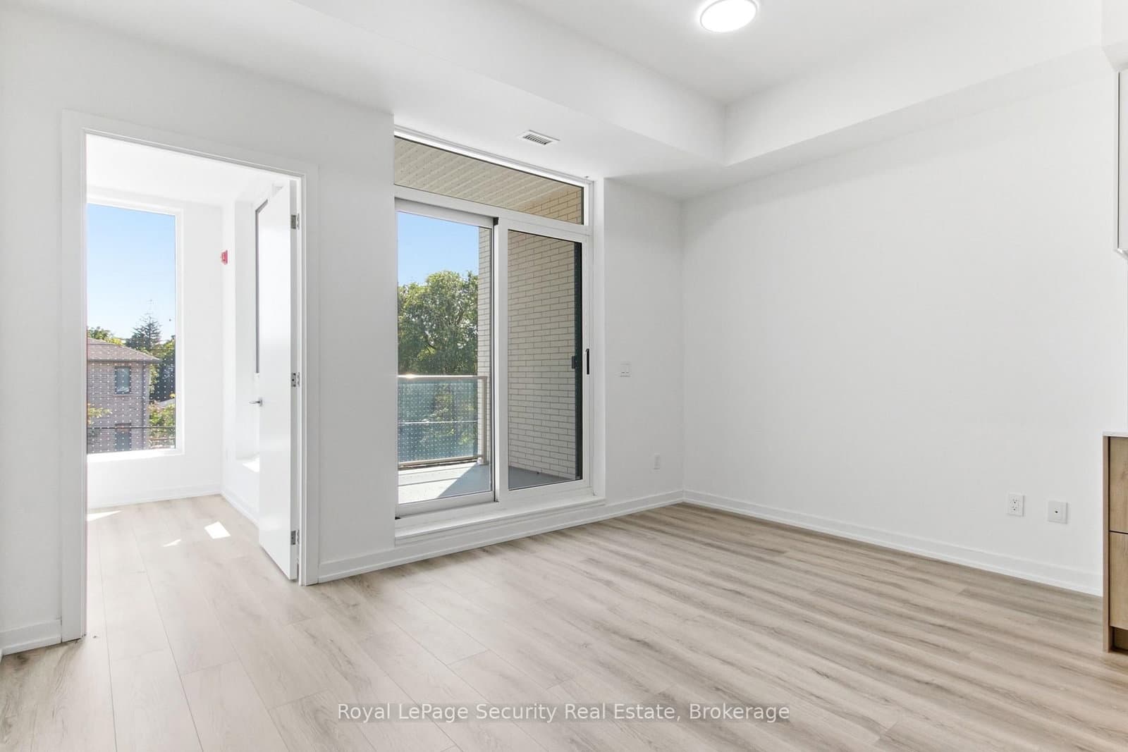 722 Marlee Avenue, Unit 301 thumbnail 8
