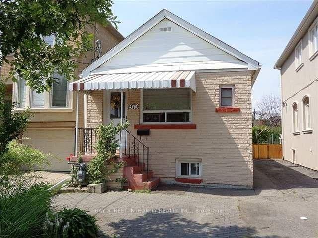 970 Briar Hill Avenue - Image 1