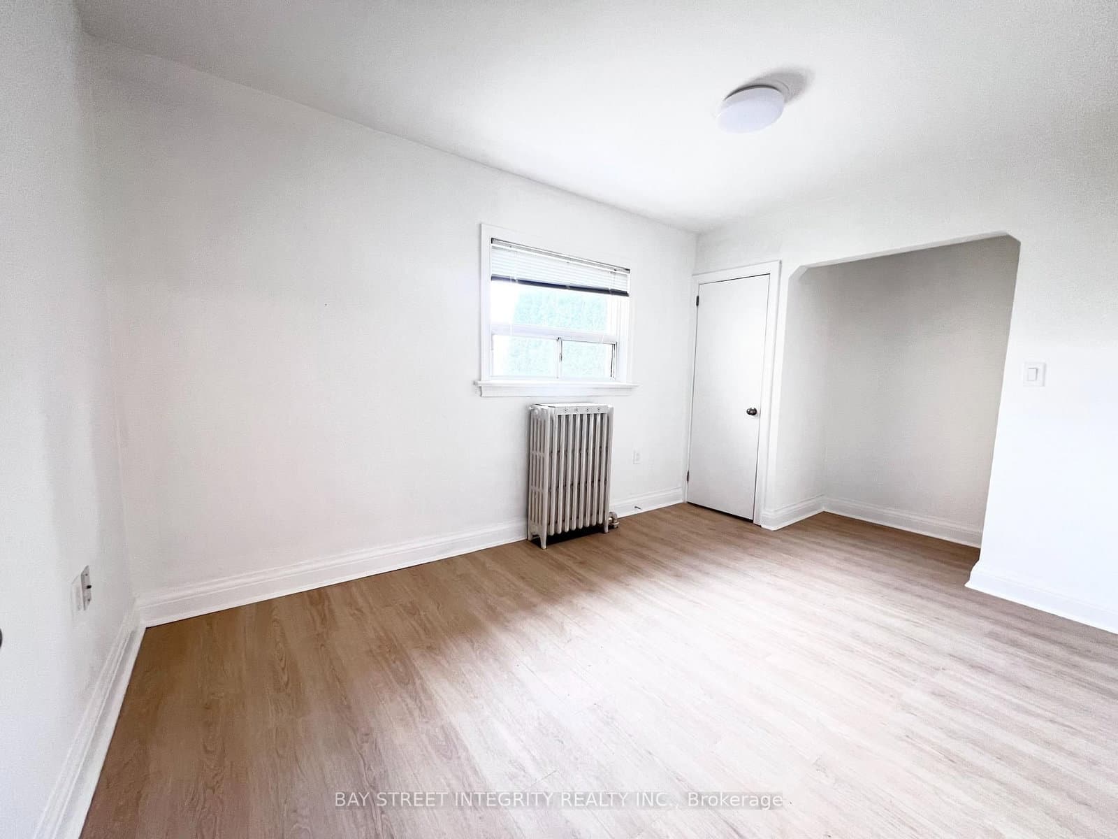 970 Briar Hill Avenue thumbnail 4