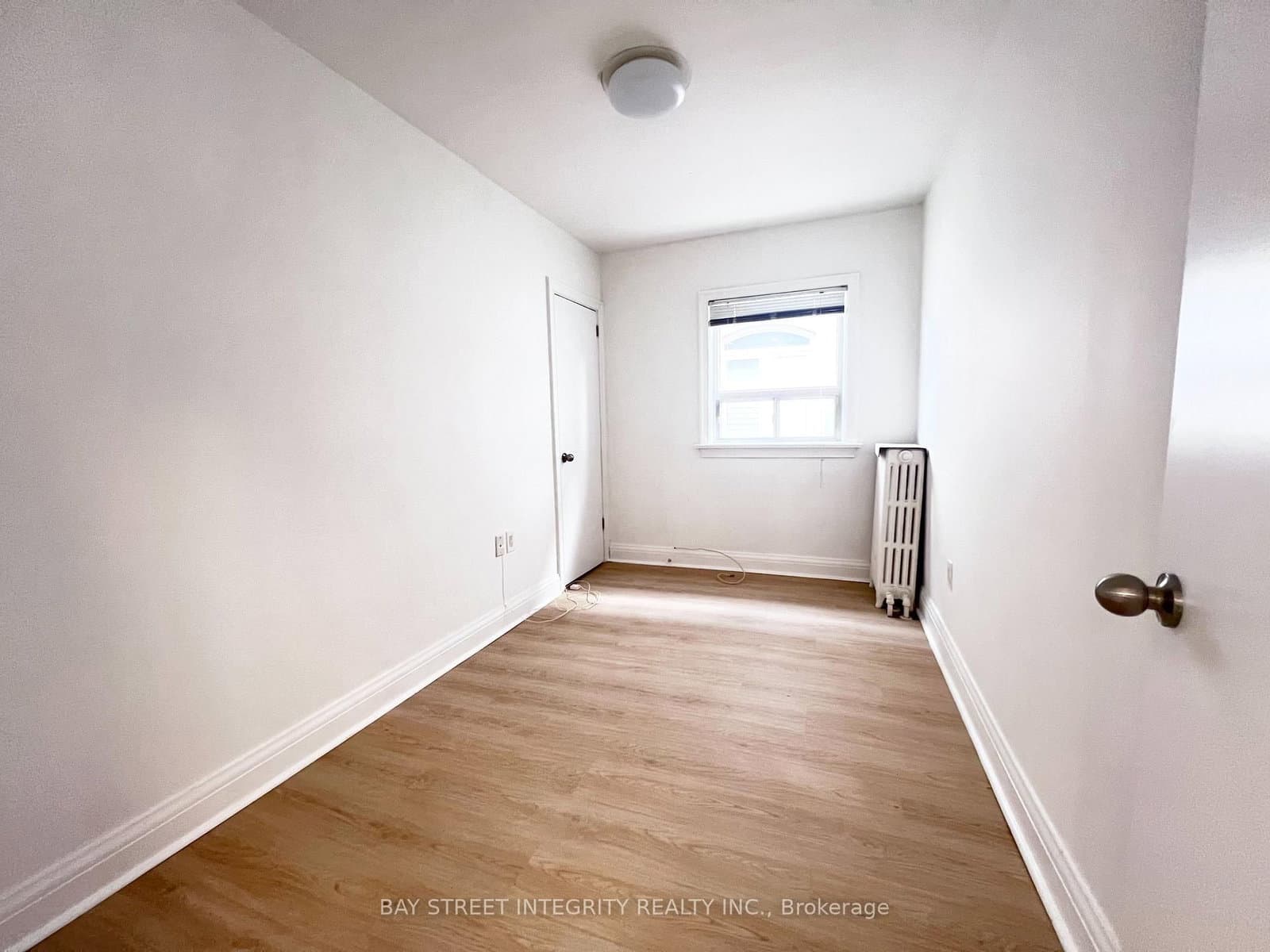 970 Briar Hill Avenue thumbnail 5