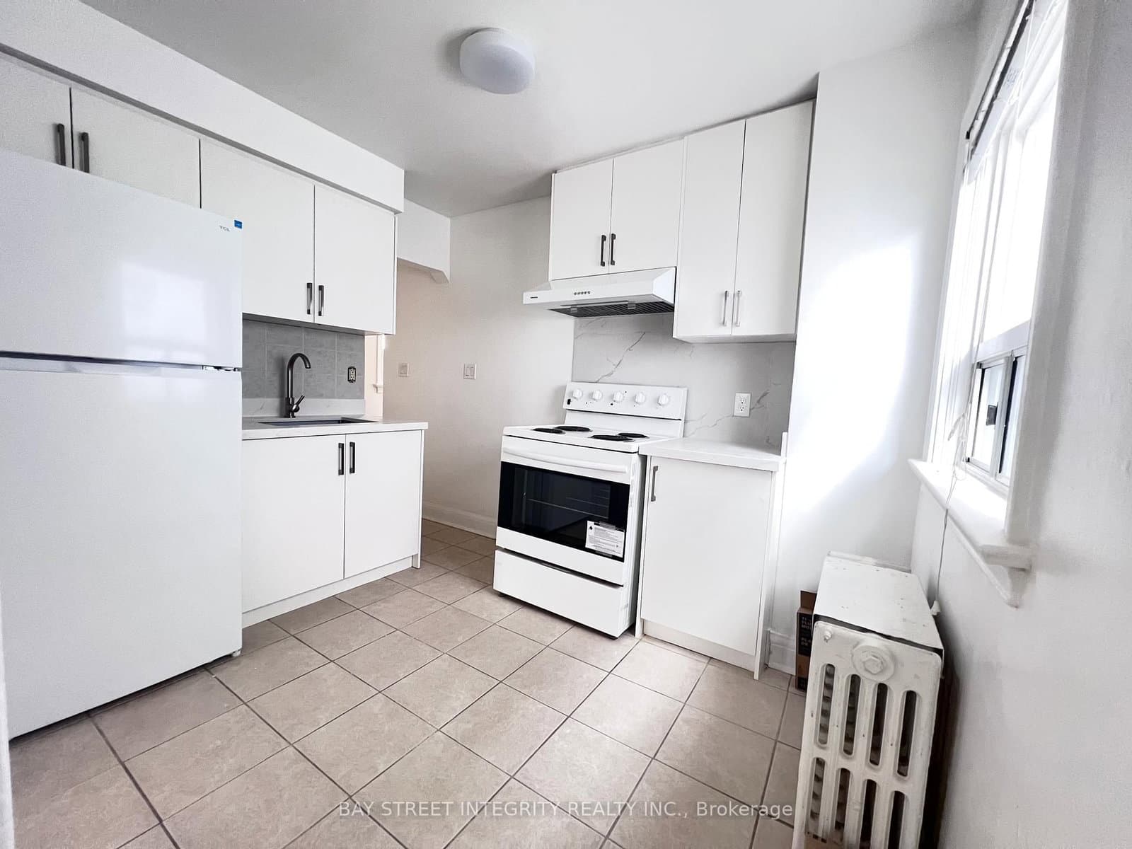 970 Briar Hill Avenue thumbnail 8