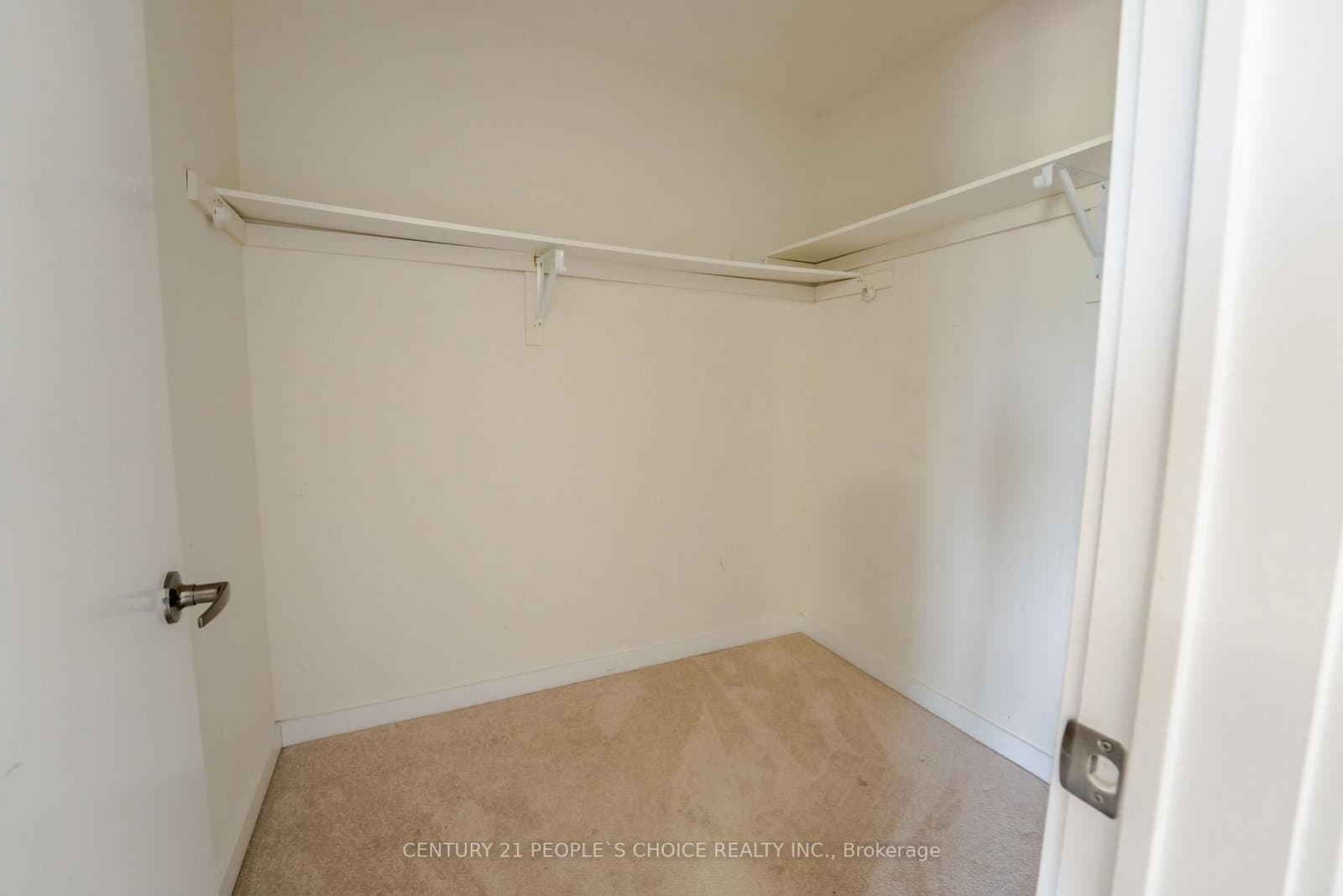 108 Golden Spring Drive thumbnail 24