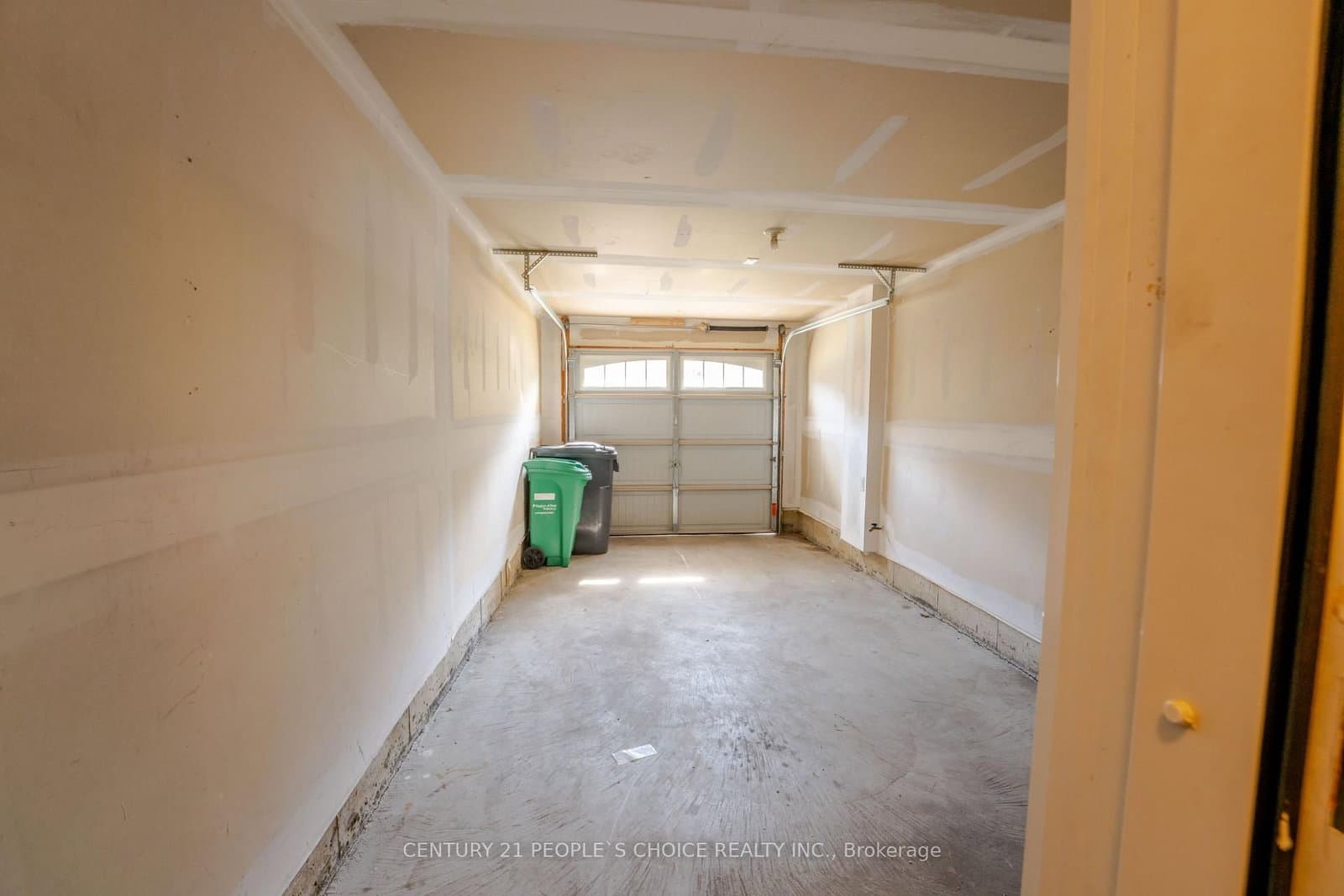108 Golden Spring Drive thumbnail 34