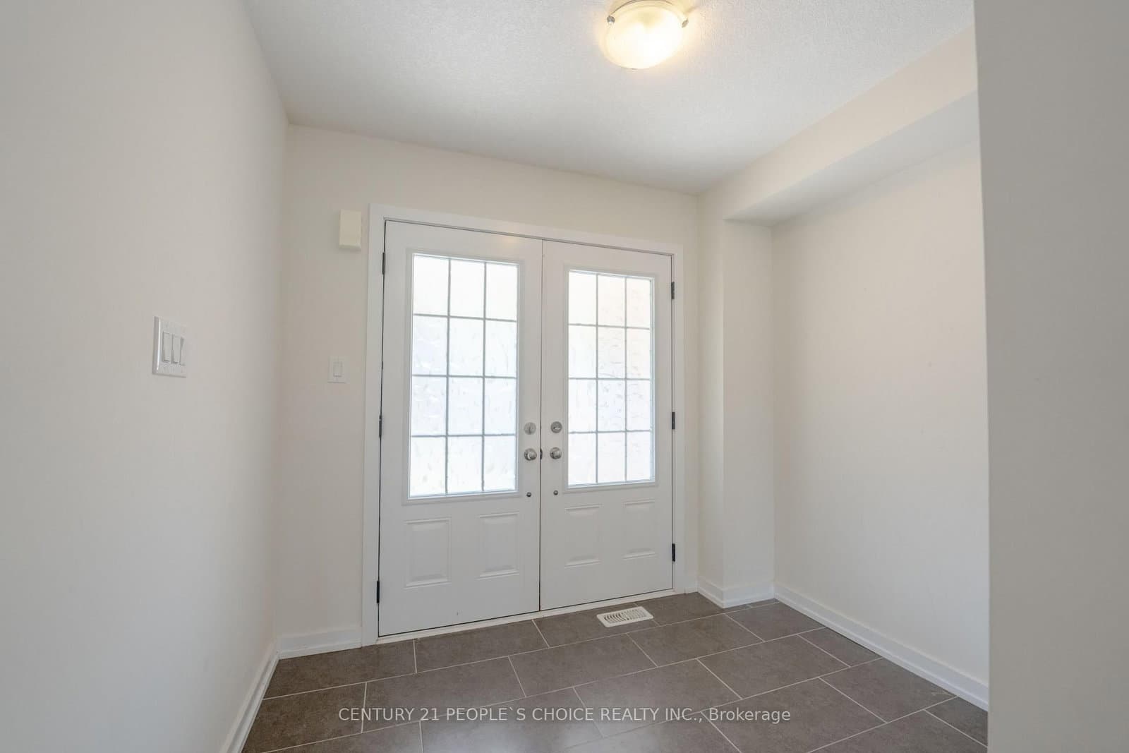108 Golden Spring Drive thumbnail 7