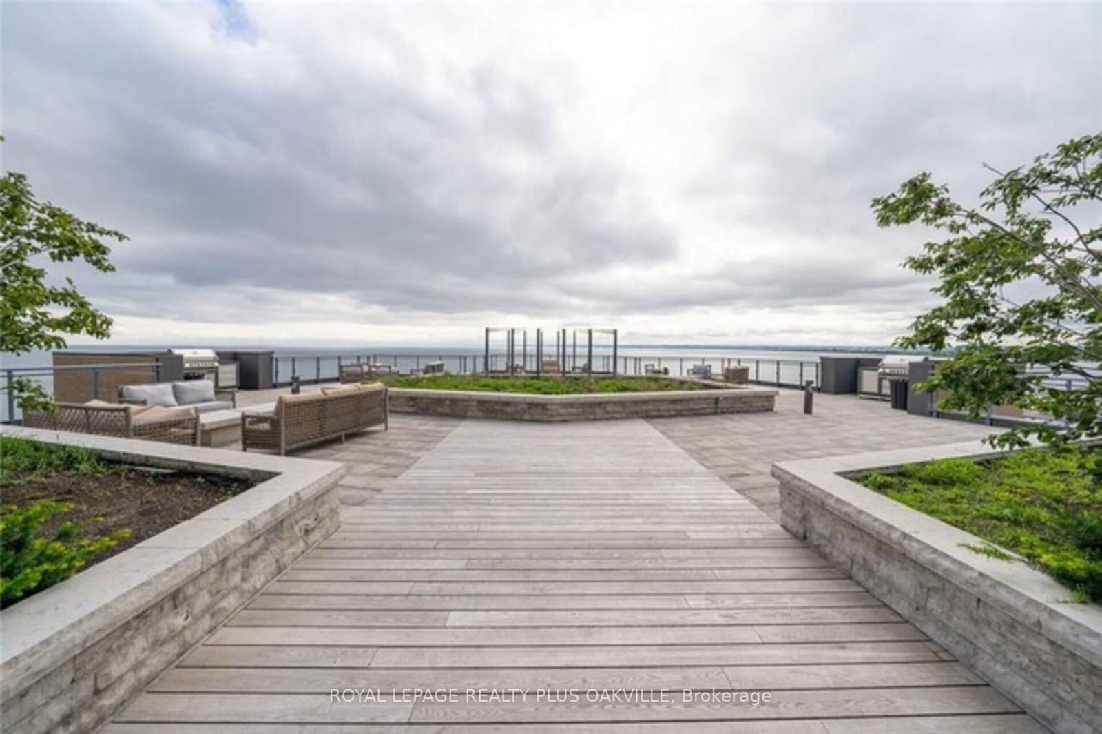 2060 Lakeshore Road, Unit 303 thumbnail 44