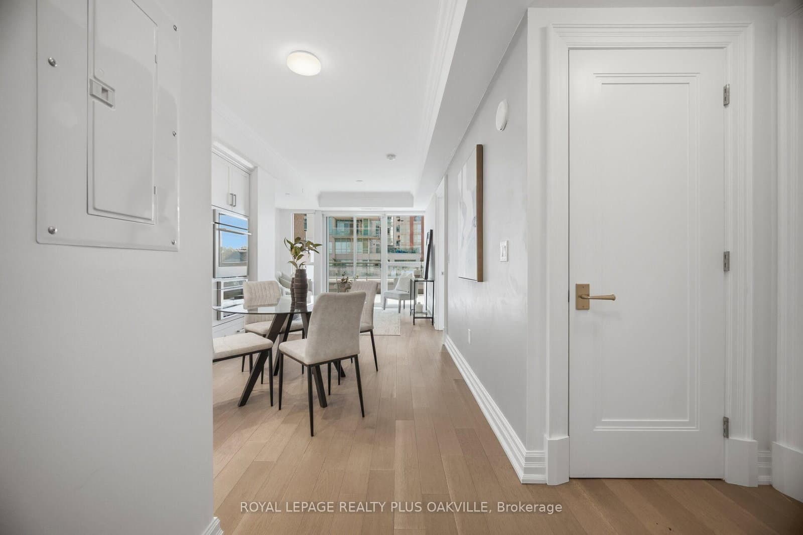 2060 Lakeshore Road, Unit 303 thumbnail 5