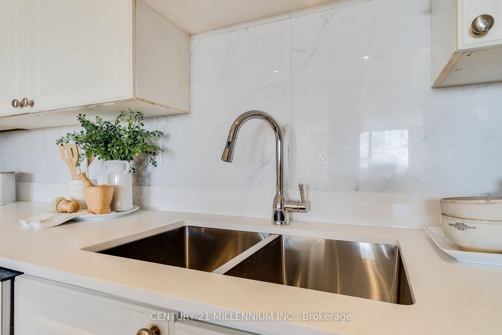 4450 Tucana Court, Unit 902 thumbnail 20