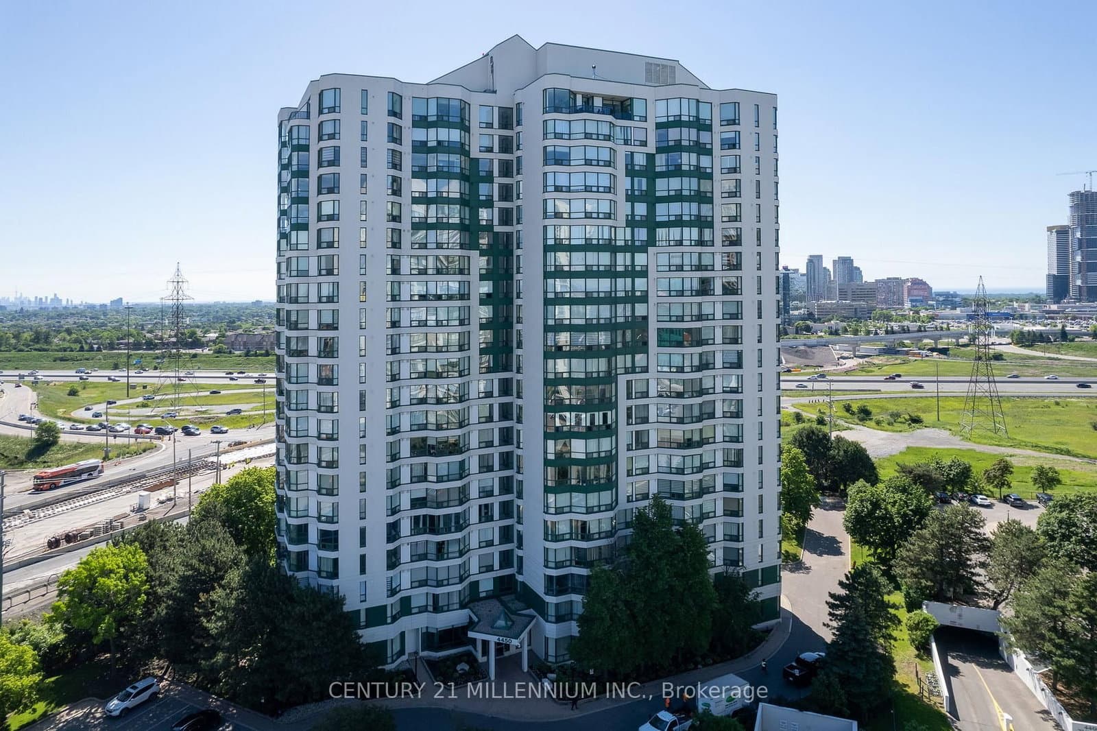 4450 Tucana Court, Unit 902 thumbnail 3