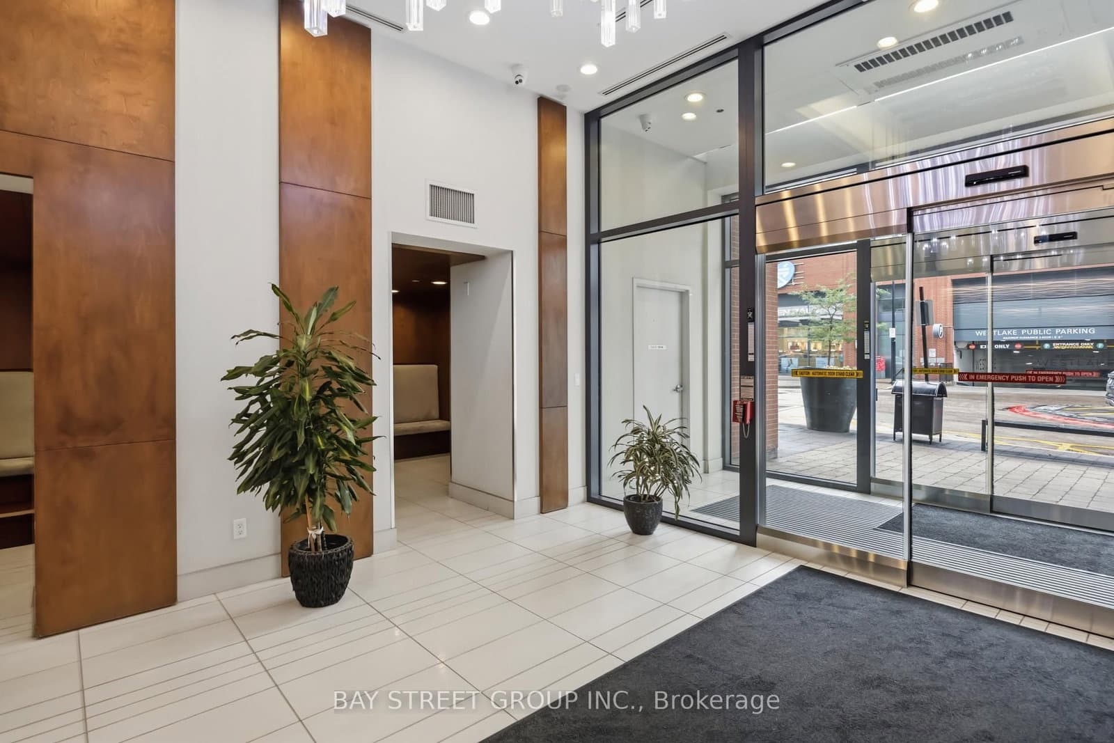2212 Lake Shore Boulevard W, Unit 4304 thumbnail 18