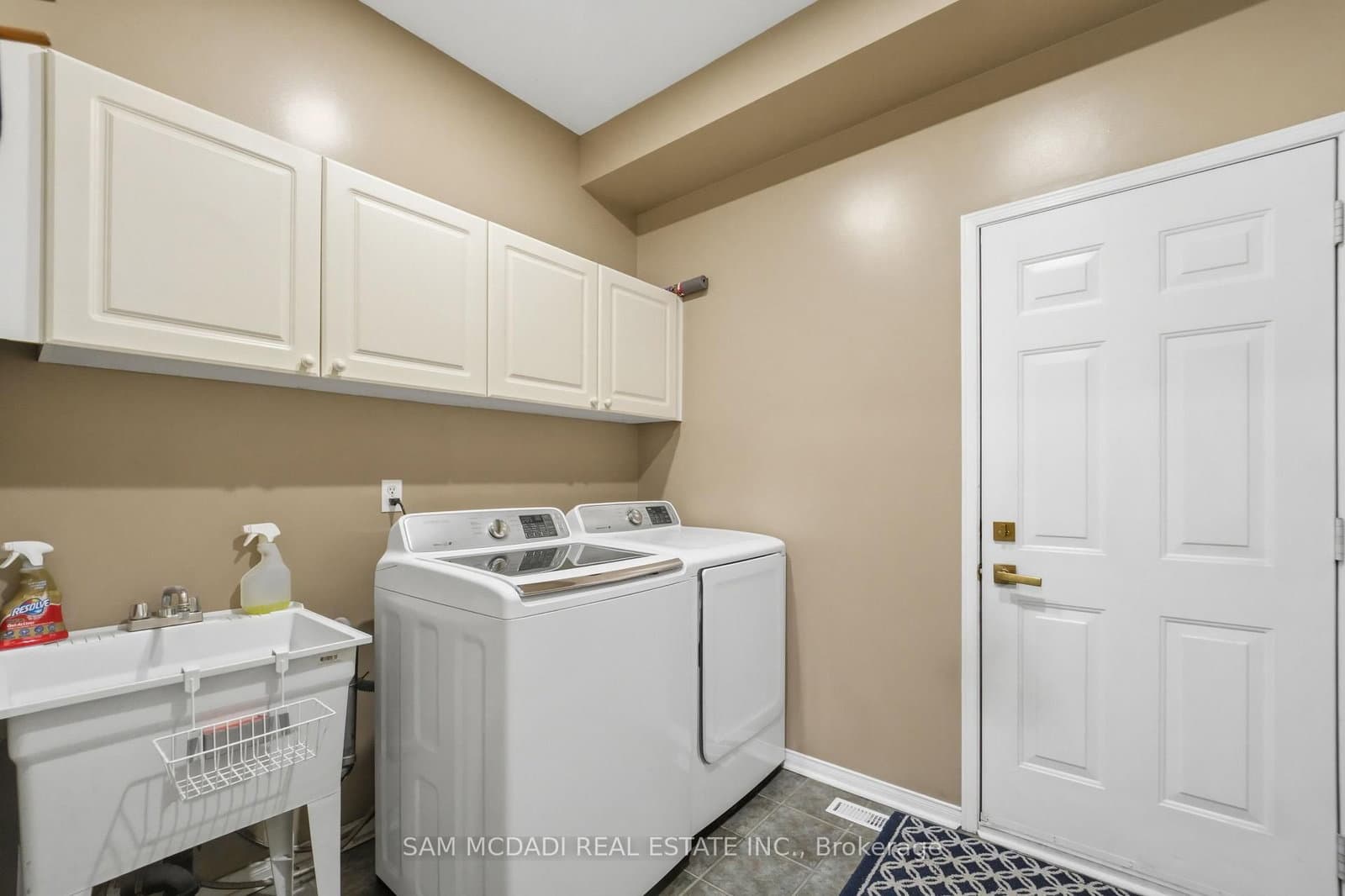 3605 Trelawny Circle thumbnail 15