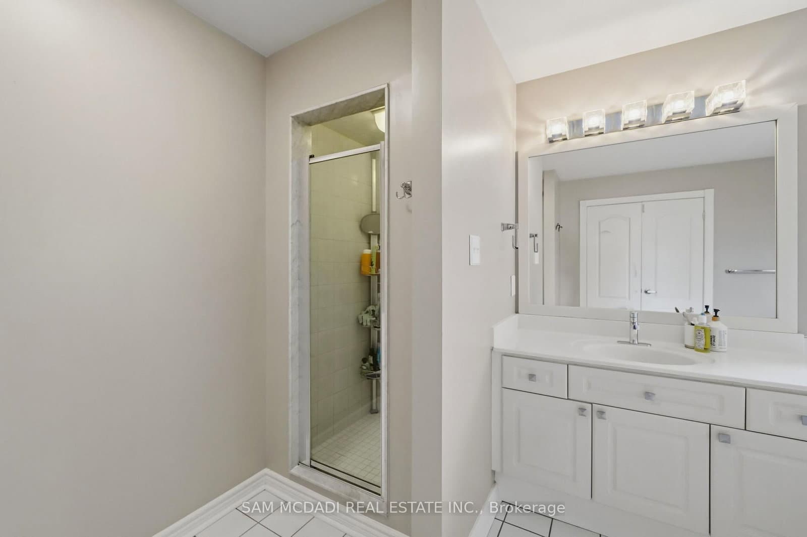 3605 Trelawny Circle thumbnail 19