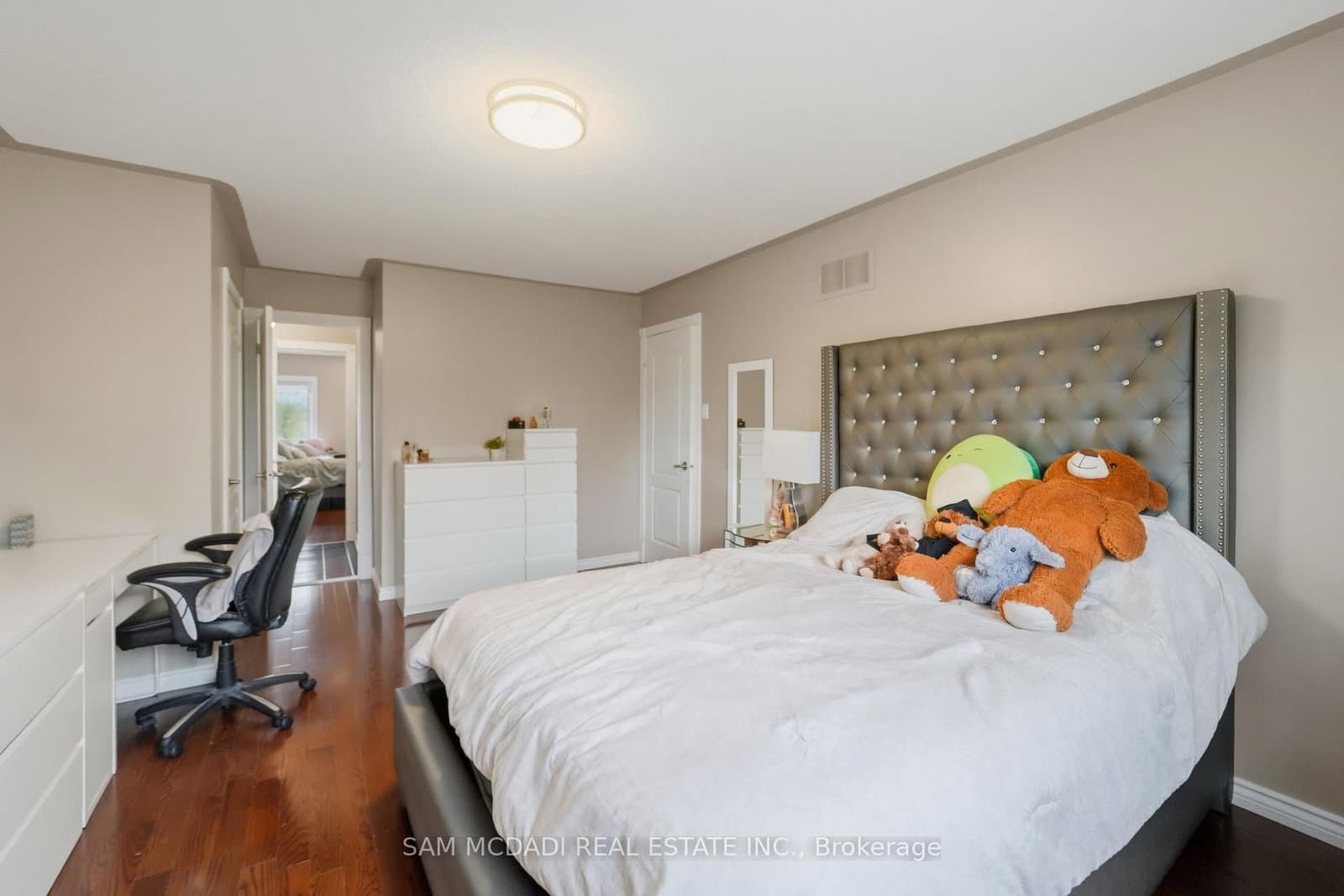 3605 Trelawny Circle thumbnail 21