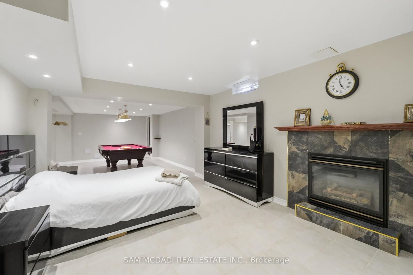 3605 Trelawny Circle thumbnail 31