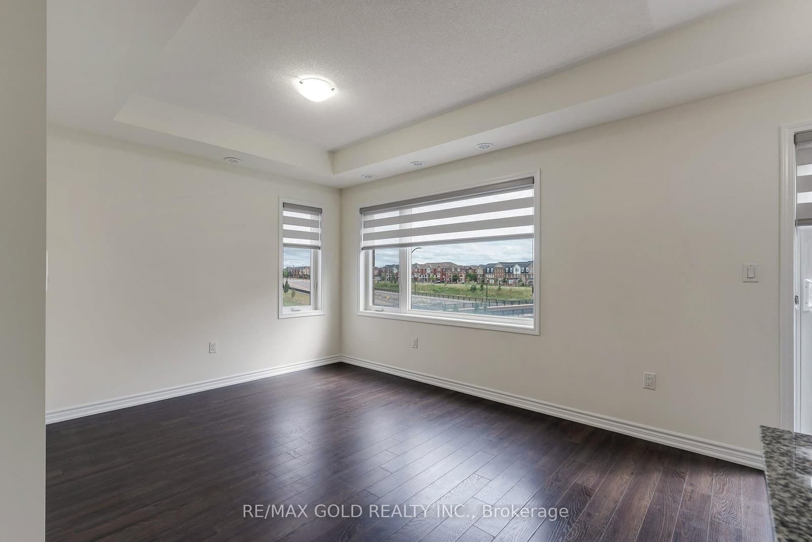240 Lagerfeld Drive, Unit 16 thumbnail 19