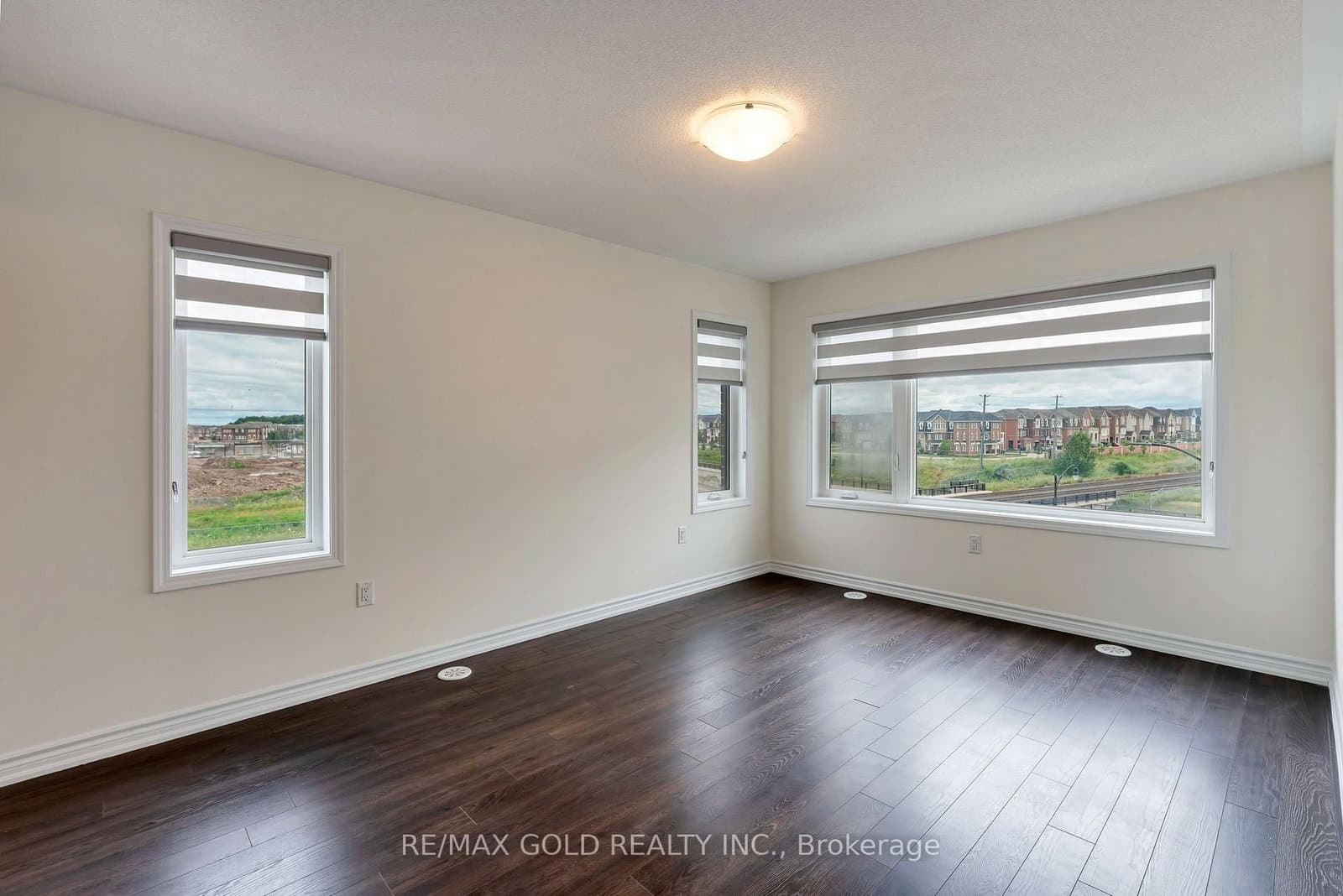 240 Lagerfeld Drive, Unit 16 thumbnail 30