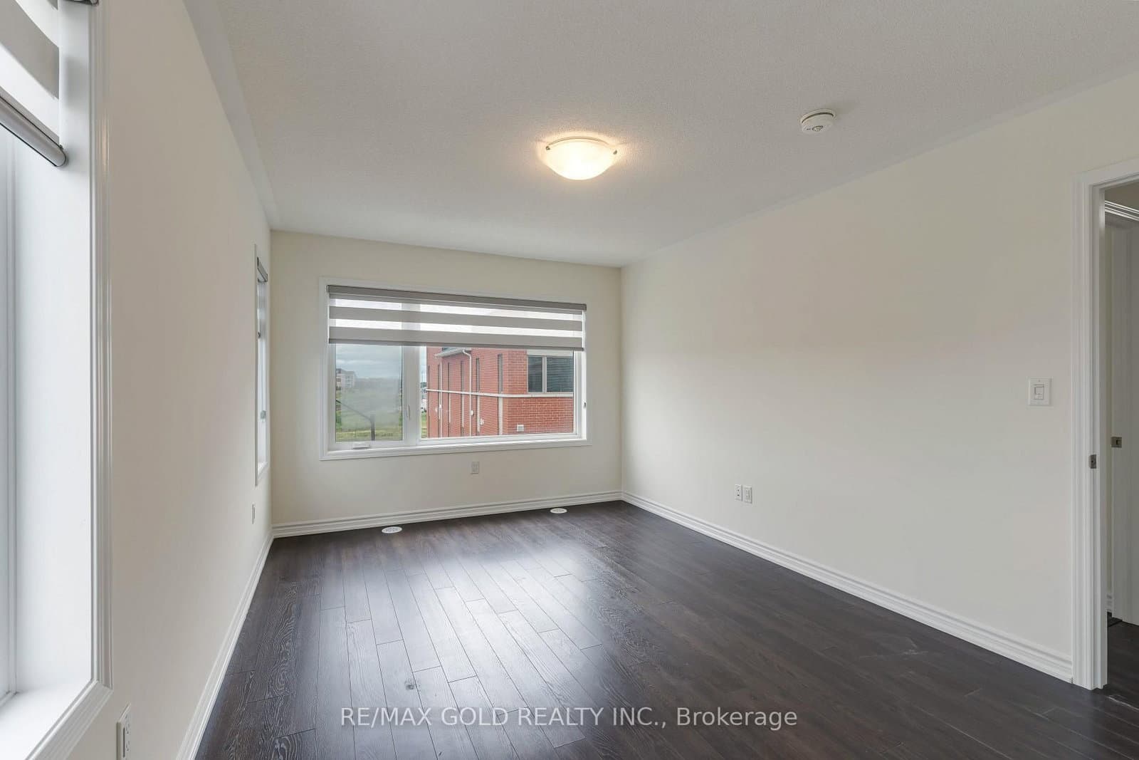 240 Lagerfeld Drive, Unit 16 thumbnail 31