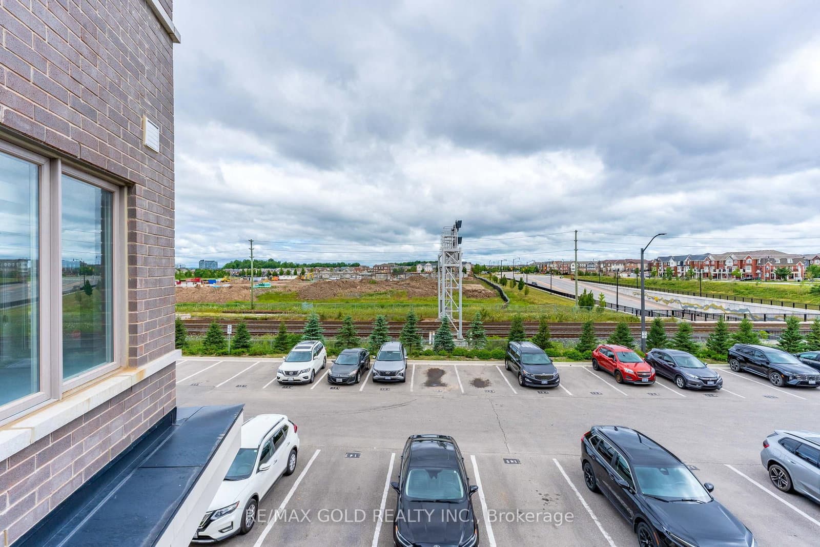 240 Lagerfeld Drive, Unit 16 thumbnail 36