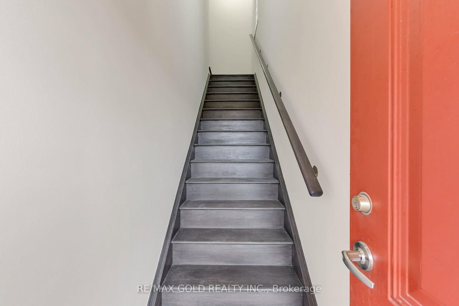 240 Lagerfeld Drive, Unit 16 thumbnail 4