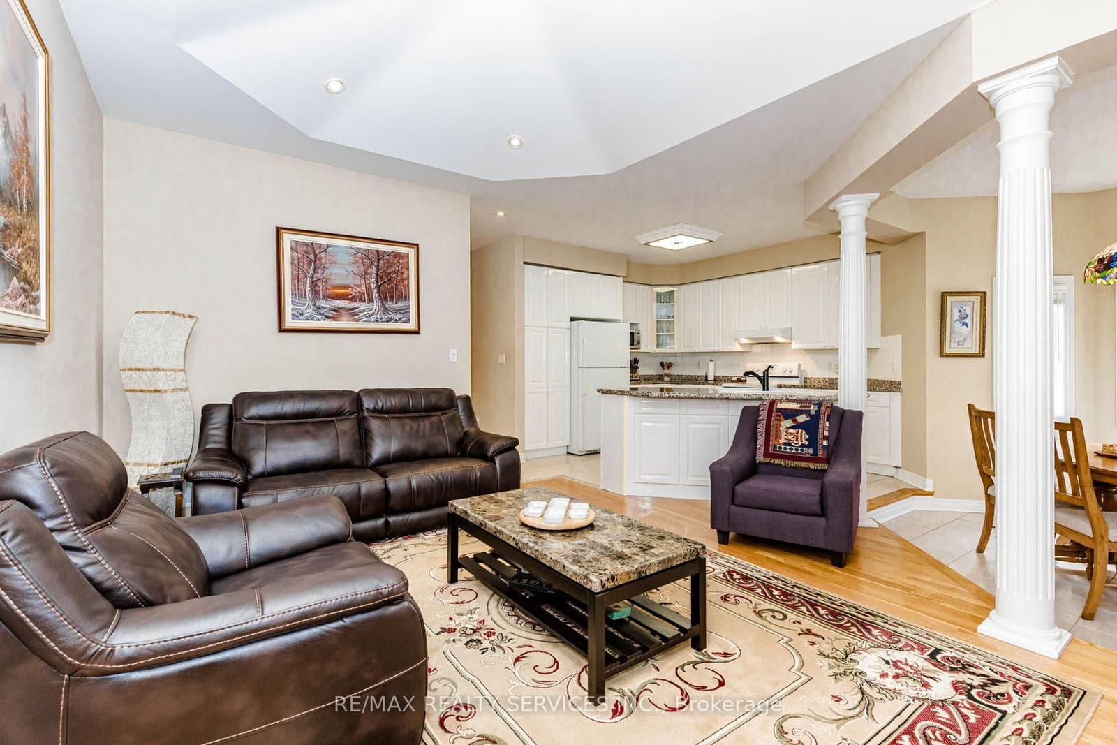 128 Valleywood Boulevard thumbnail 22