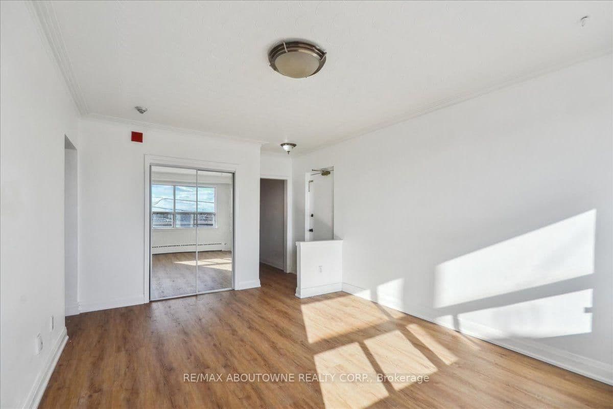 2 Wesley Street, Unit 6 thumbnail 10