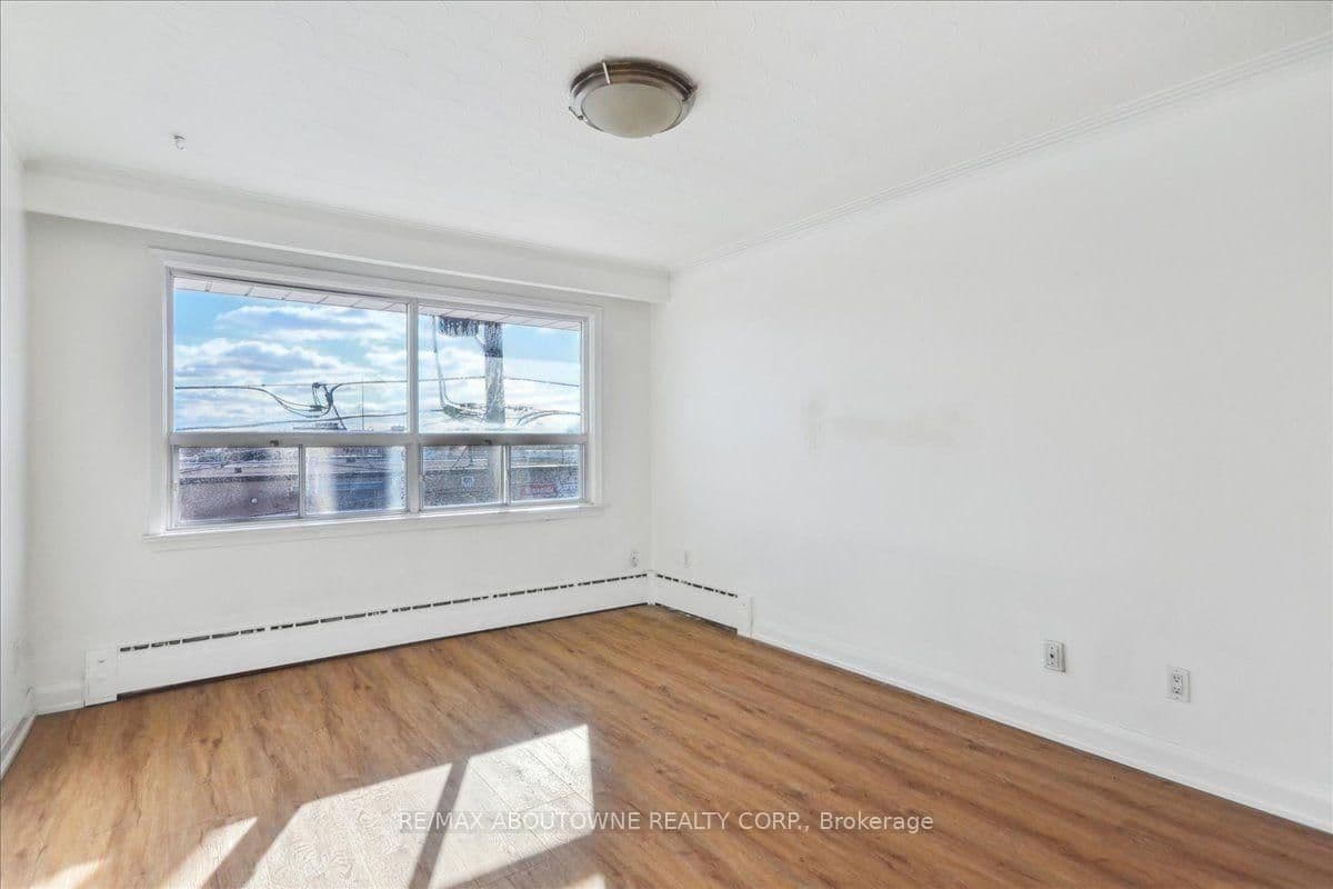 2 Wesley Street, Unit 6 thumbnail 6