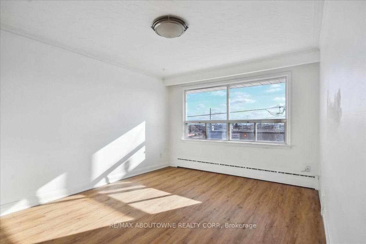 2 Wesley Street, Unit 6 thumbnail 8