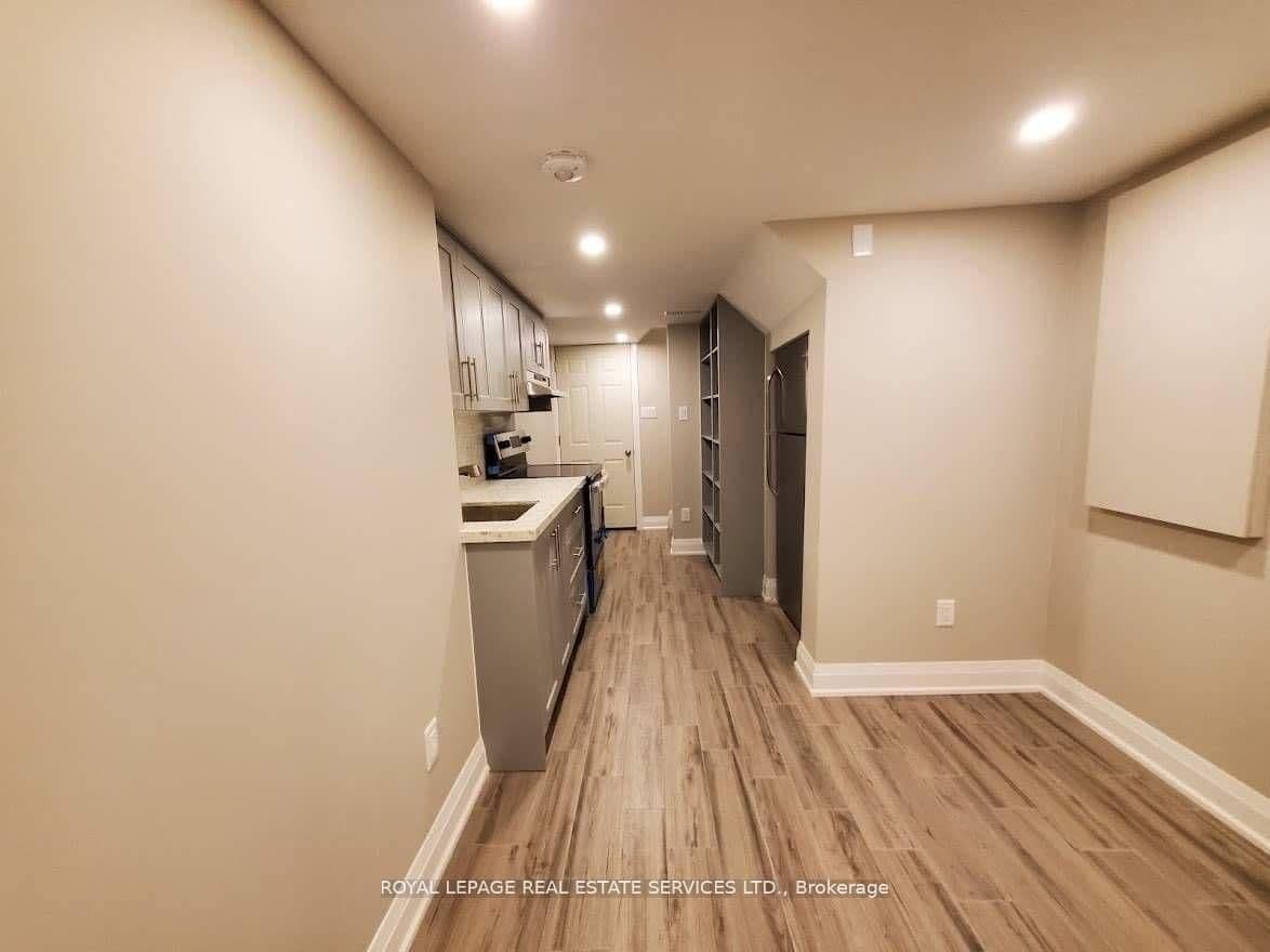39 Vezna Crescent, Unit Bsmt thumbnail 2