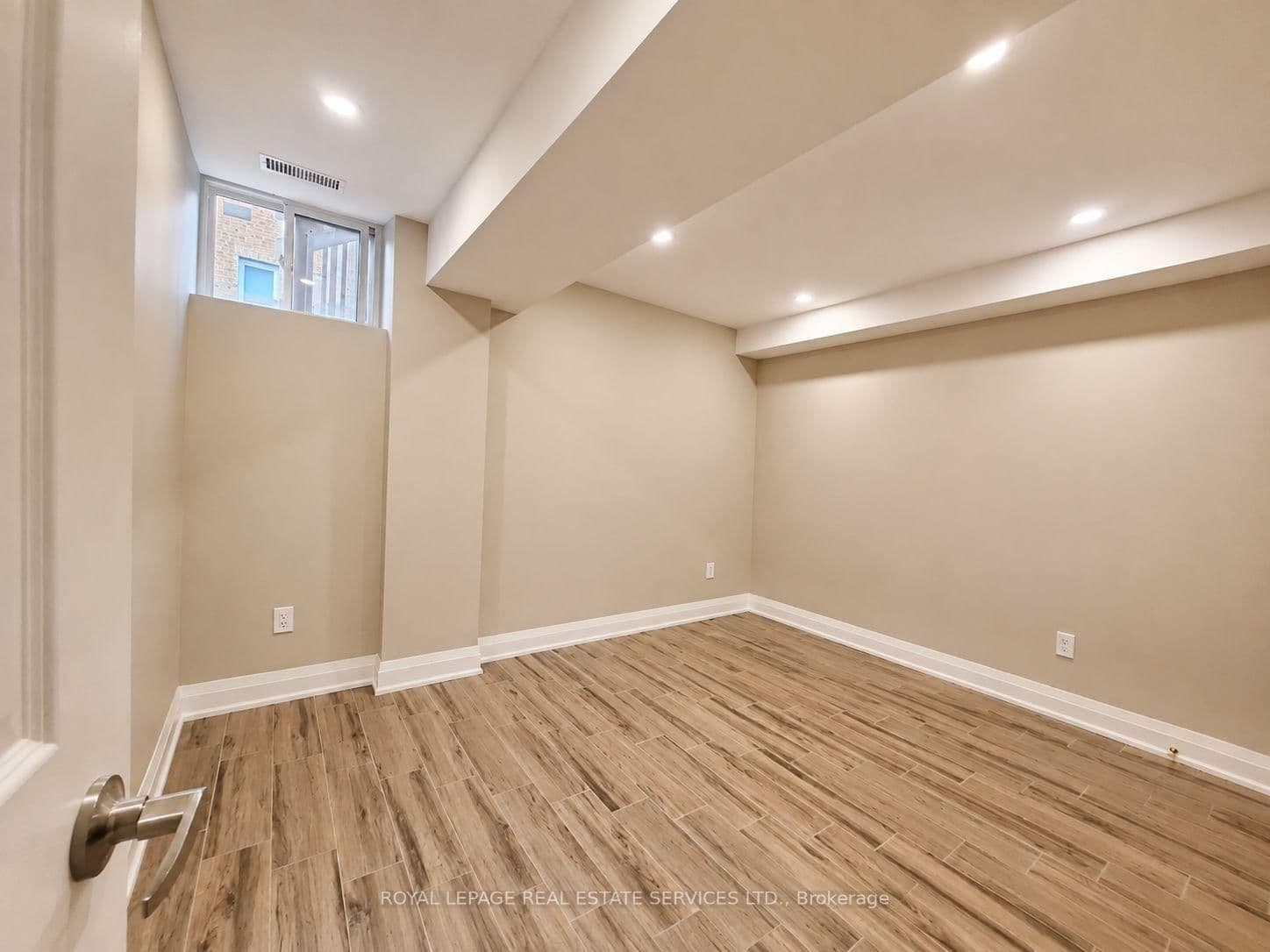 39 Vezna Crescent, Unit Bsmt thumbnail 8