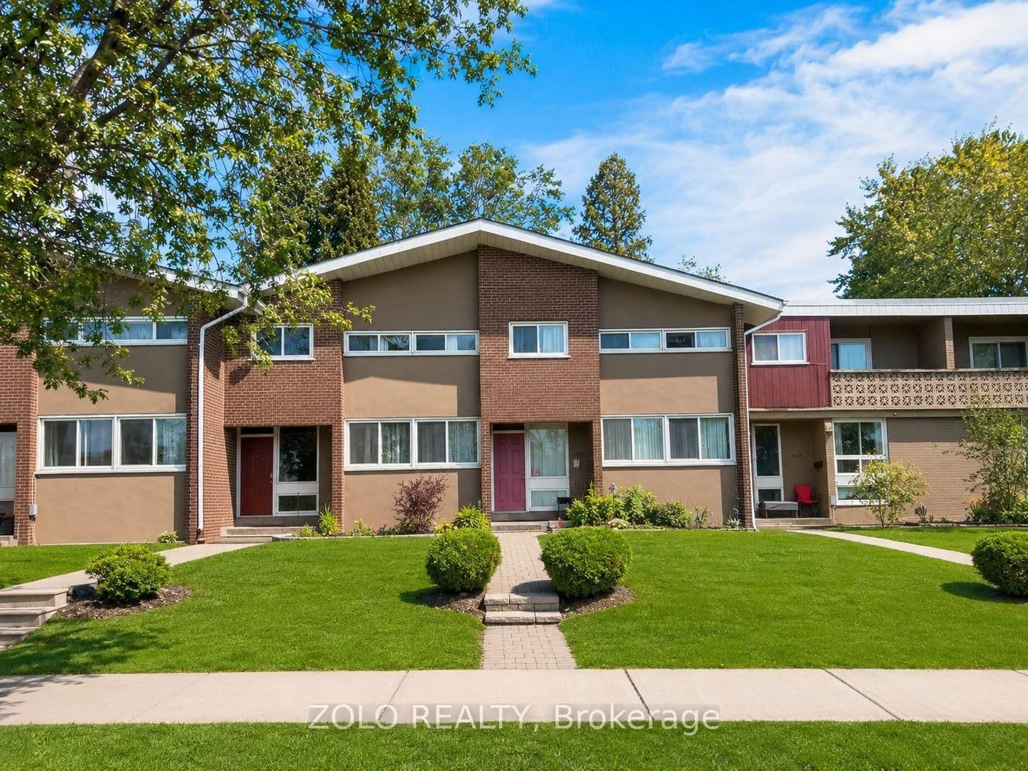 3250 The Credit Woodlands, Unit 16 - Image 1