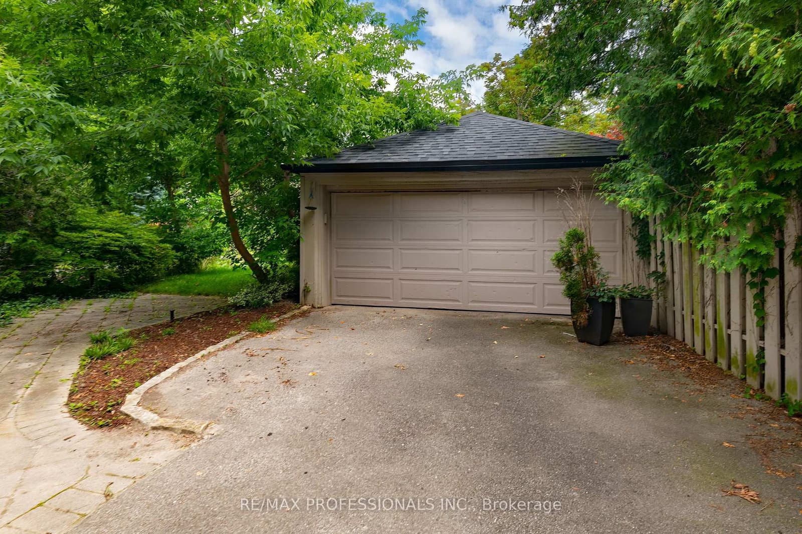 61 Grenview Boulevard N thumbnail 32