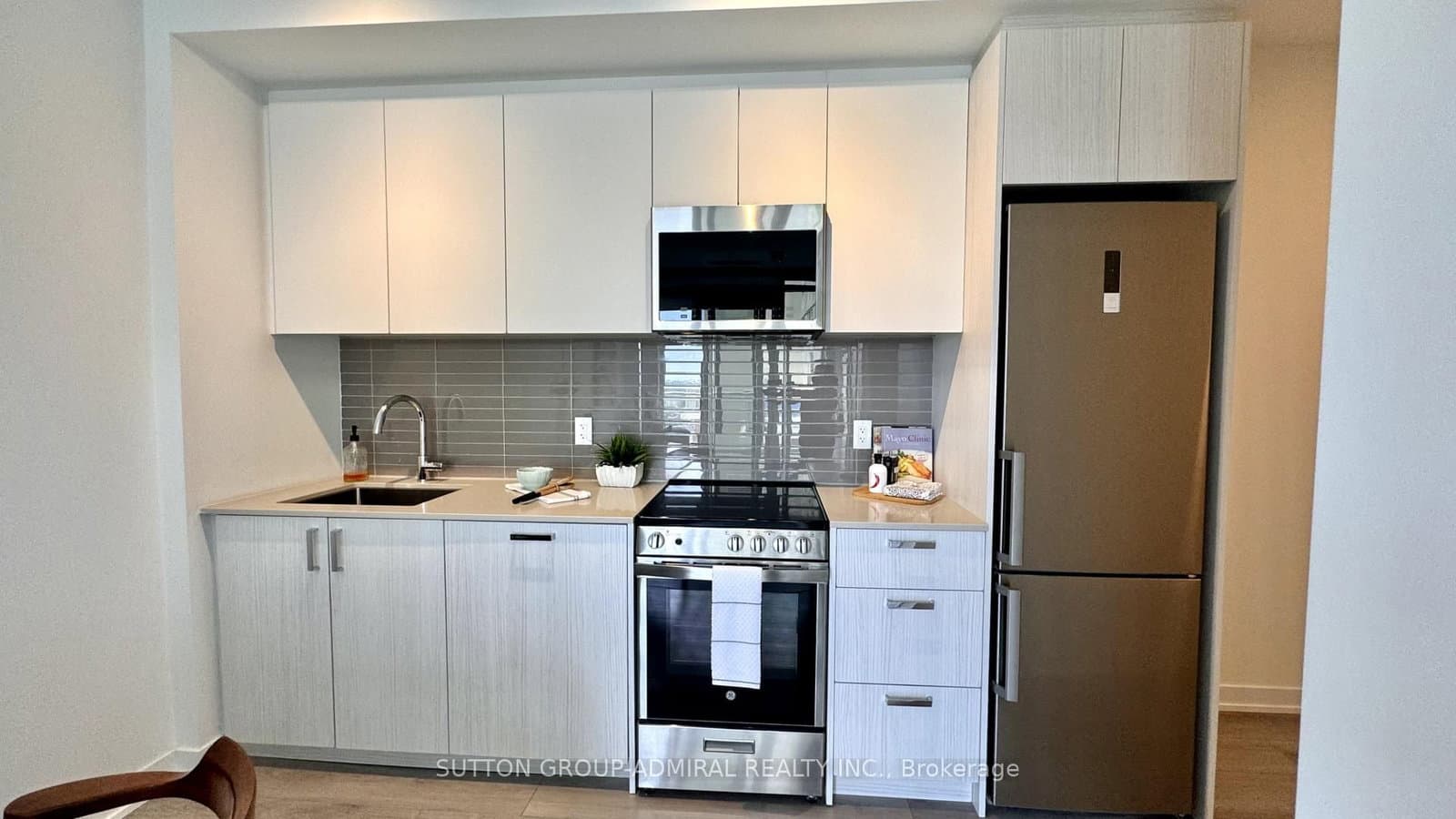 1787 St. Clair Avenue W, Unit 1103 thumbnail 7