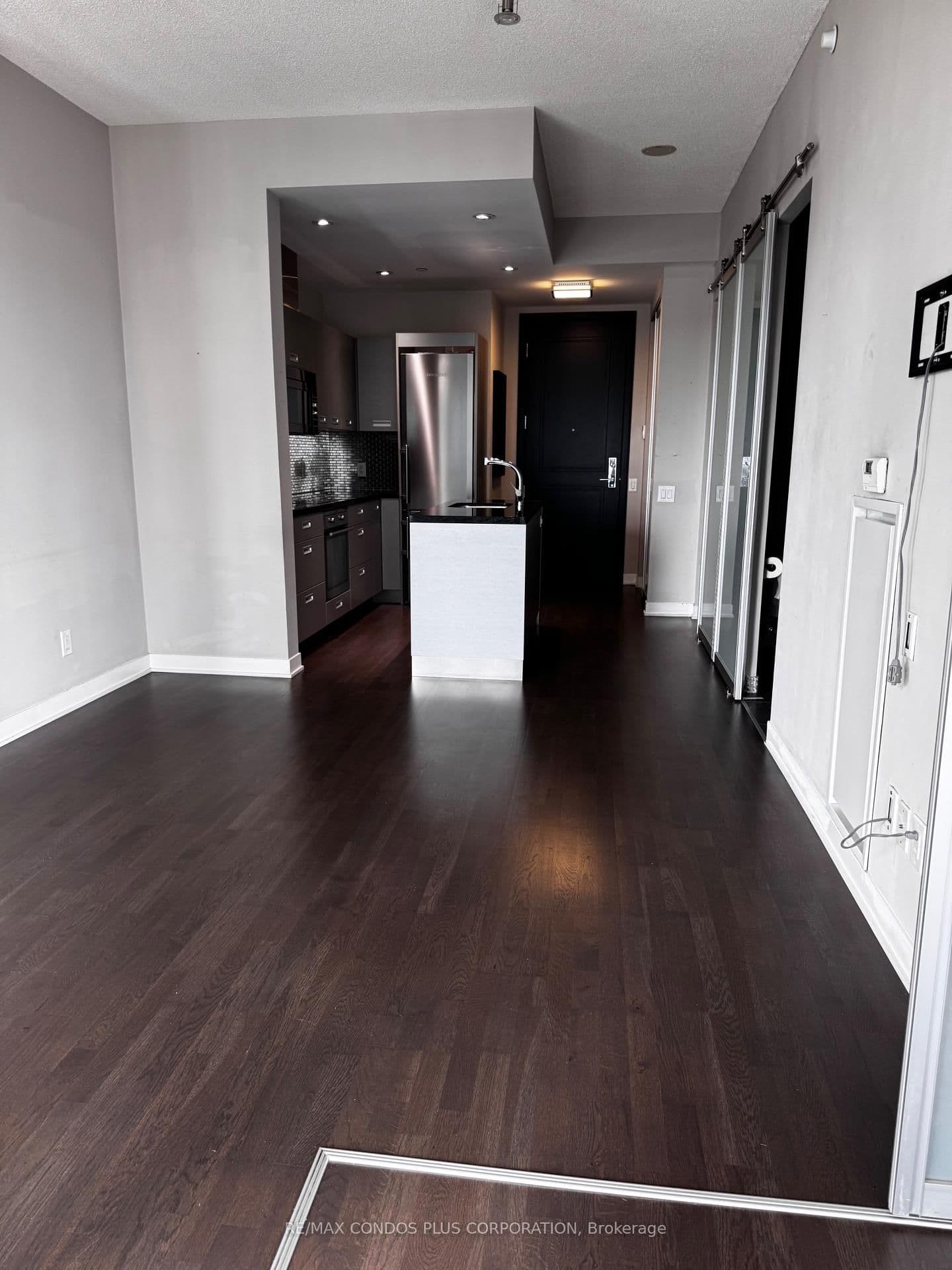 90 Park Lawn Road, Unit 903 thumbnail 4