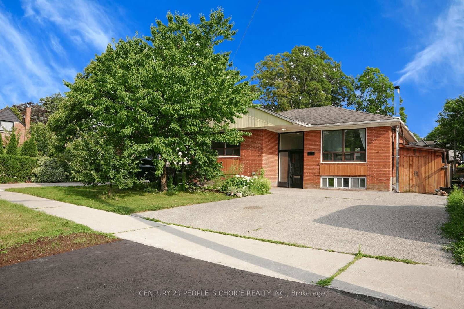 7 North Heights Road - Image 1