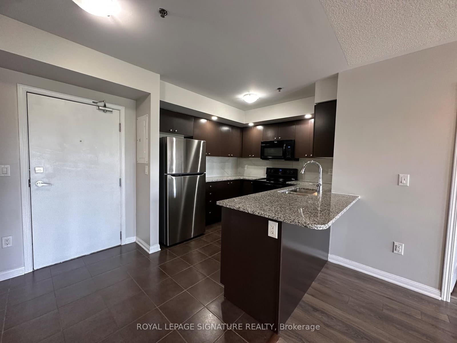 60 Baycliffe Crescent, Unit 305 thumbnail 6