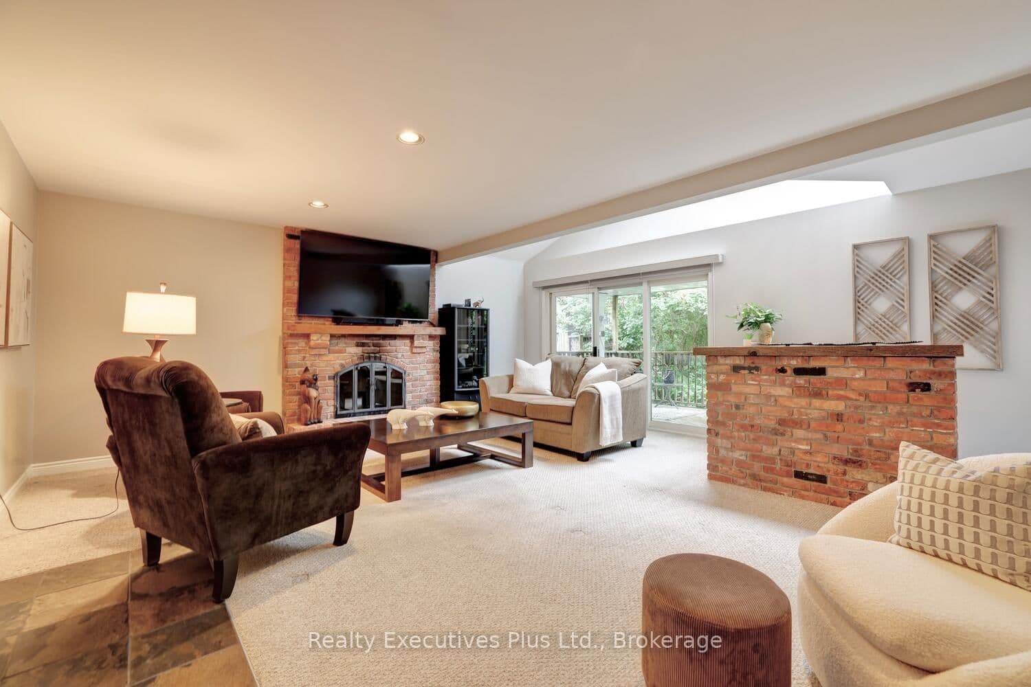 322 Pine Avenue thumbnail 13