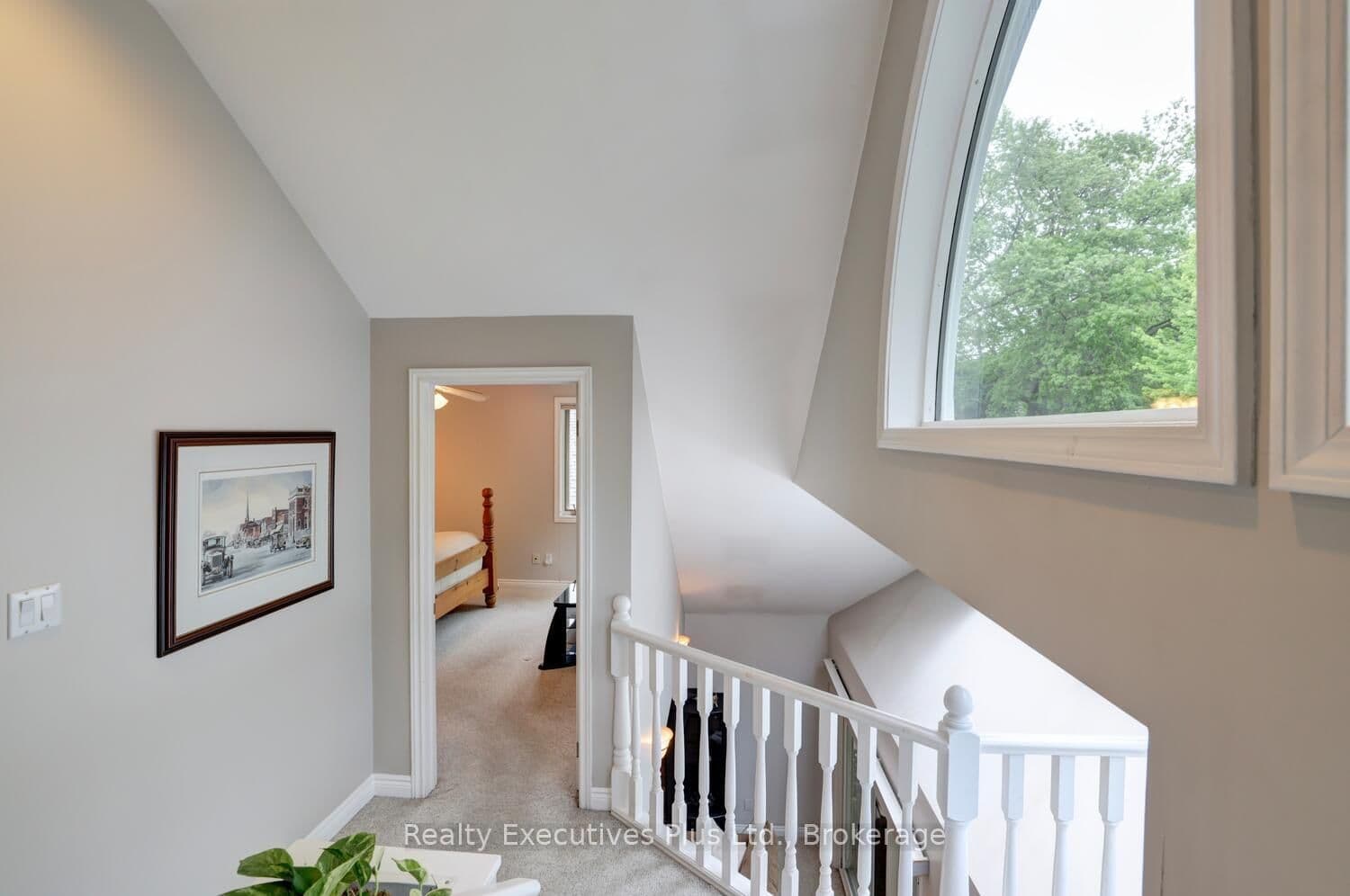 322 Pine Avenue thumbnail 32