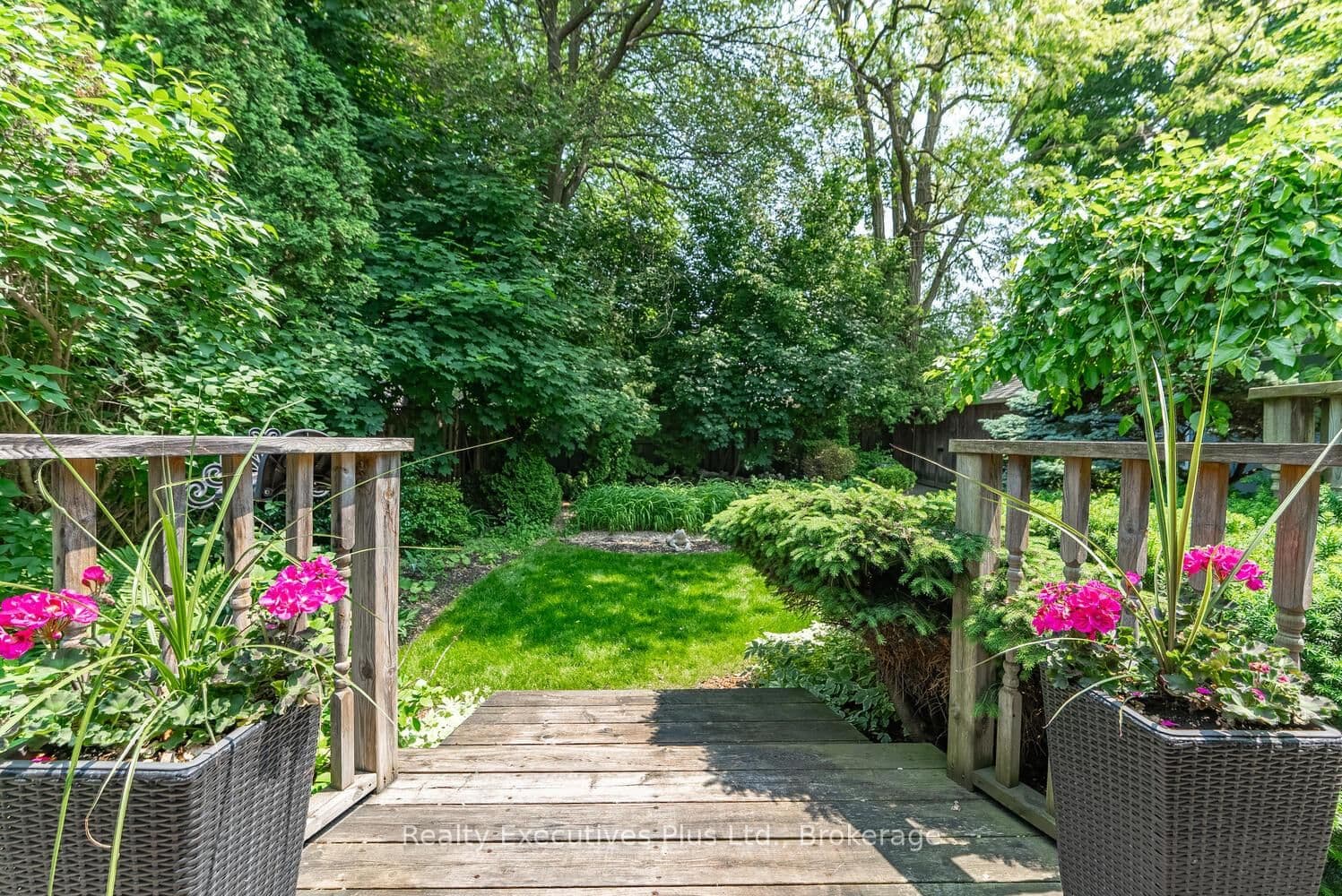 322 Pine Avenue thumbnail 44