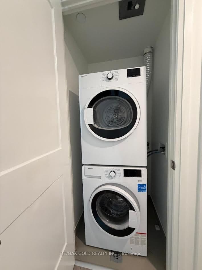 21 Park Street E, Unit 318 thumbnail 18