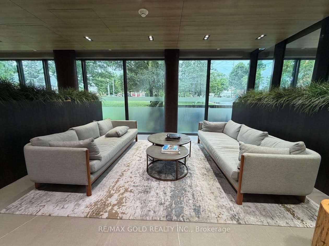 21 Park Street E, Unit 318 thumbnail 2