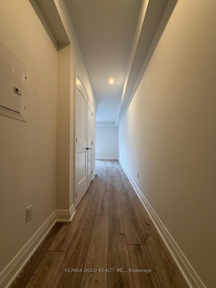 21 Park Street E, Unit 318 thumbnail 3